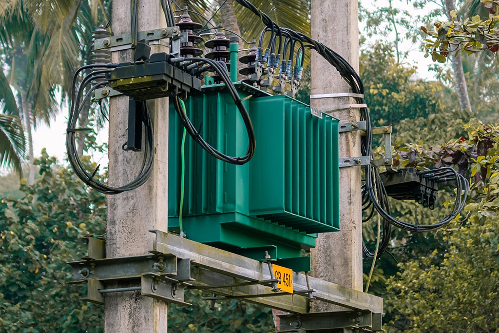 Why is the Transformer Rating in kVA Instead of kW? – Schneider 