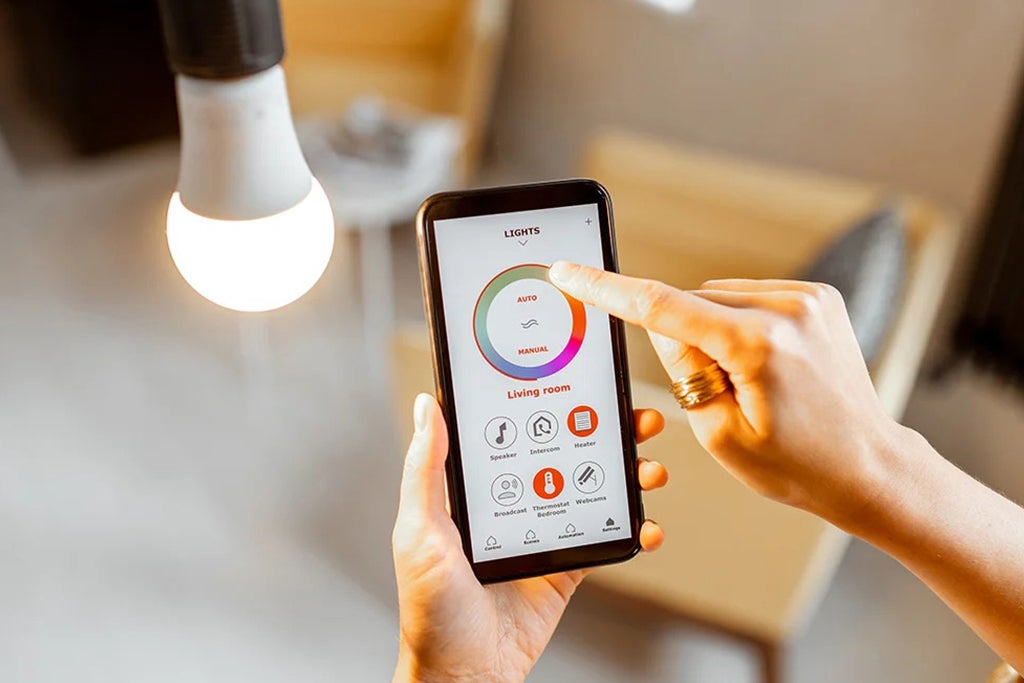 Do you have a smart switch? 4 Reasons why smart switches are beneficial for  your home - Home Automation System Manufacture In India